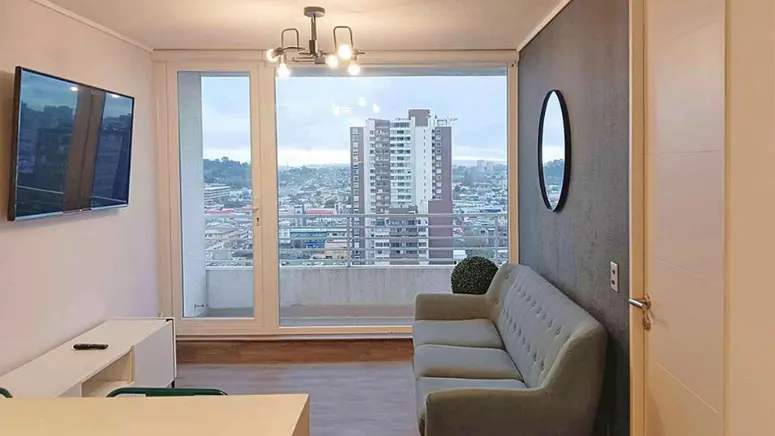 Arriendo departamento en calle Salas